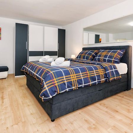 Relaxing 2Bd Apartment, Ground Floor - Walk To Old Town 斯普利特 外观 照片