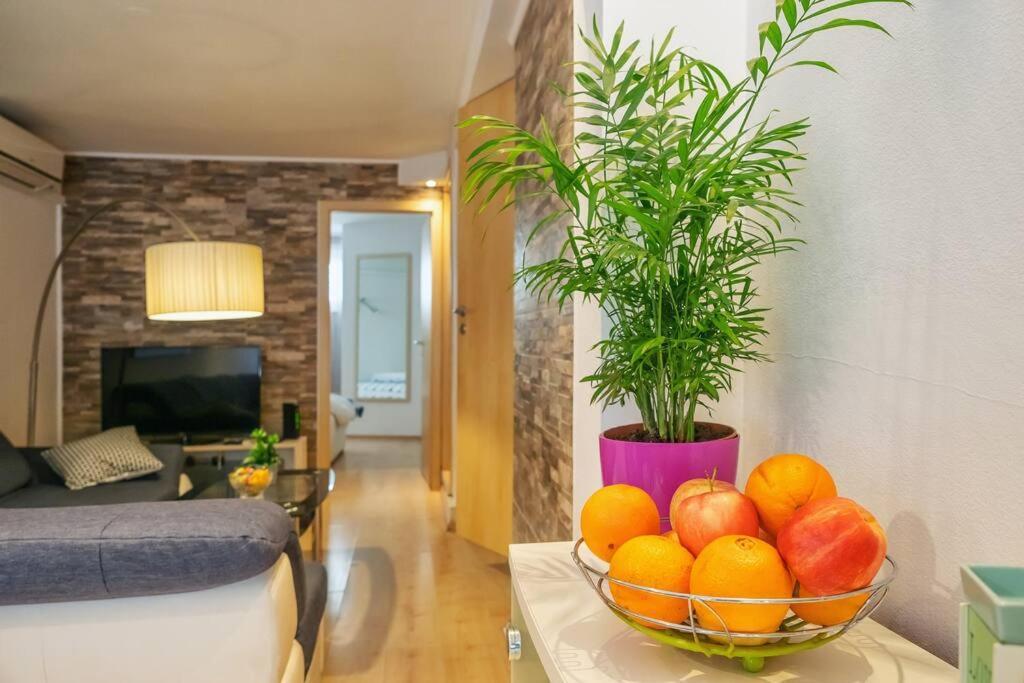 Relaxing 2Bd Apartment, Ground Floor - Walk To Old Town 斯普利特 外观 照片