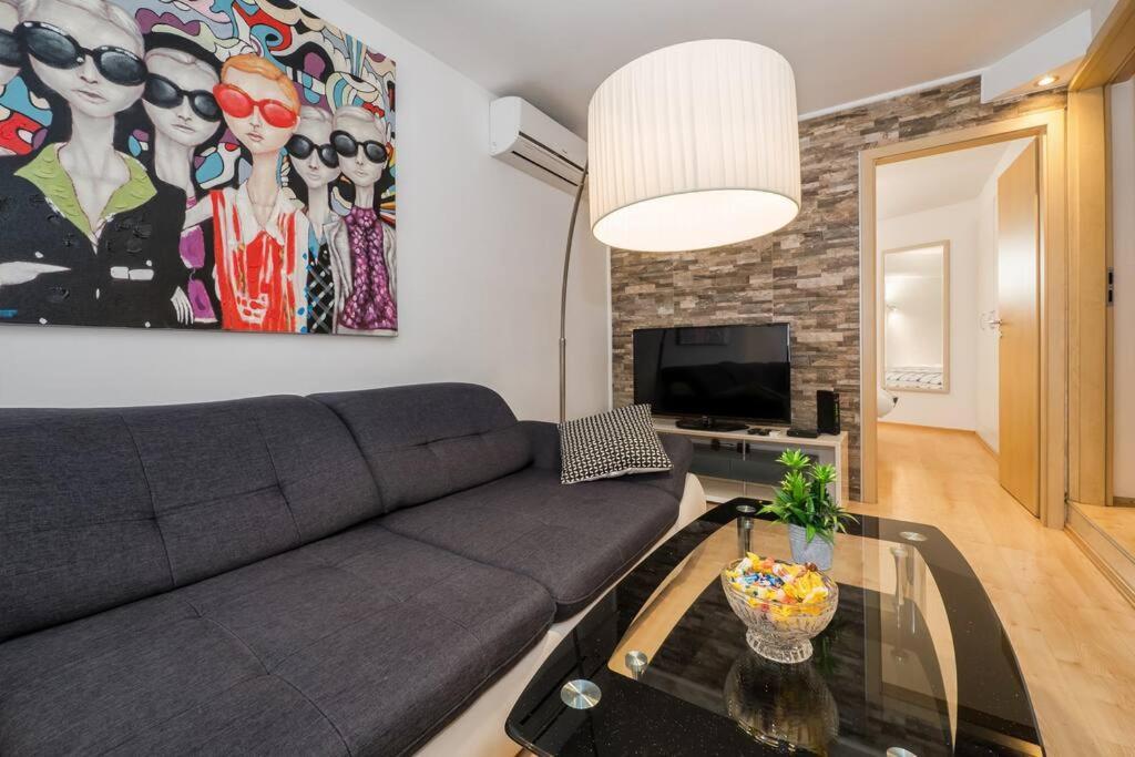 Relaxing 2Bd Apartment, Ground Floor - Walk To Old Town 斯普利特 外观 照片