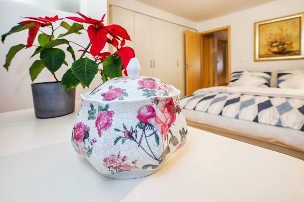 Relaxing 2Bd Apartment, Ground Floor - Walk To Old Town 斯普利特 外观 照片