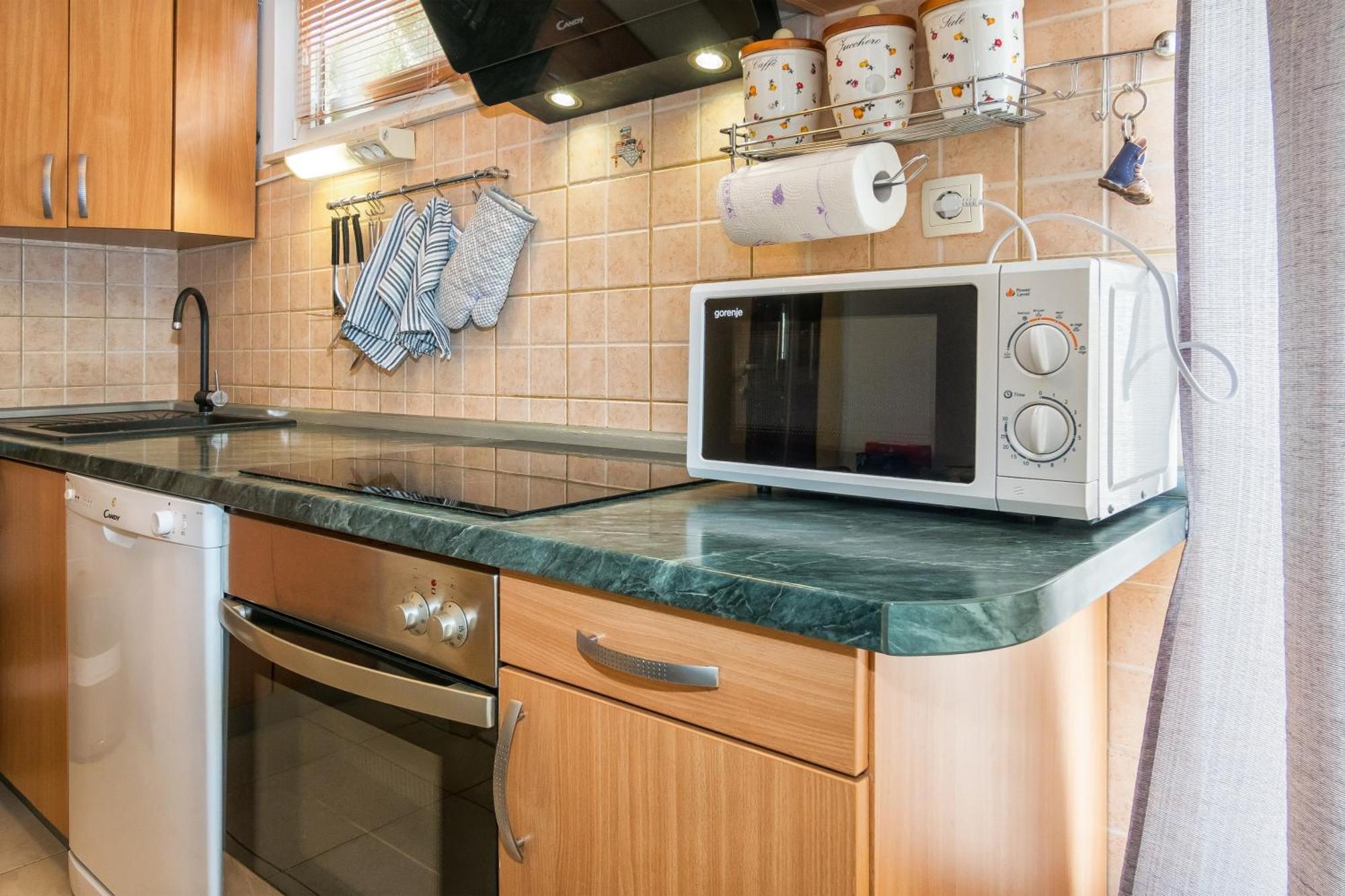 Relaxing 2Bd Apartment, Ground Floor - Walk To Old Town 斯普利特 外观 照片