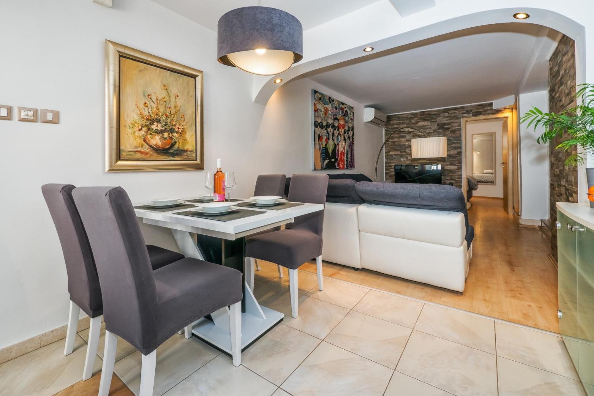 Relaxing 2Bd Apartment, Ground Floor - Walk To Old Town 斯普利特 外观 照片