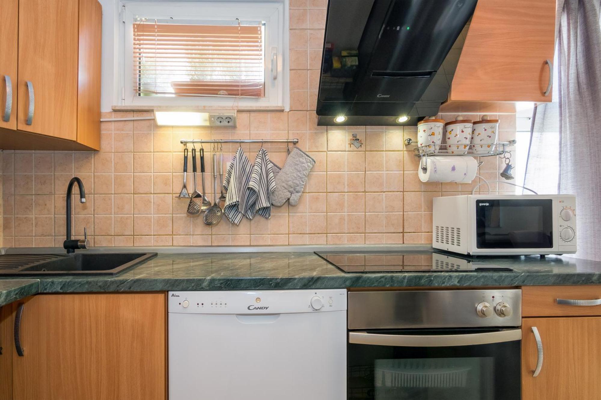 Relaxing 2Bd Apartment, Ground Floor - Walk To Old Town 斯普利特 外观 照片