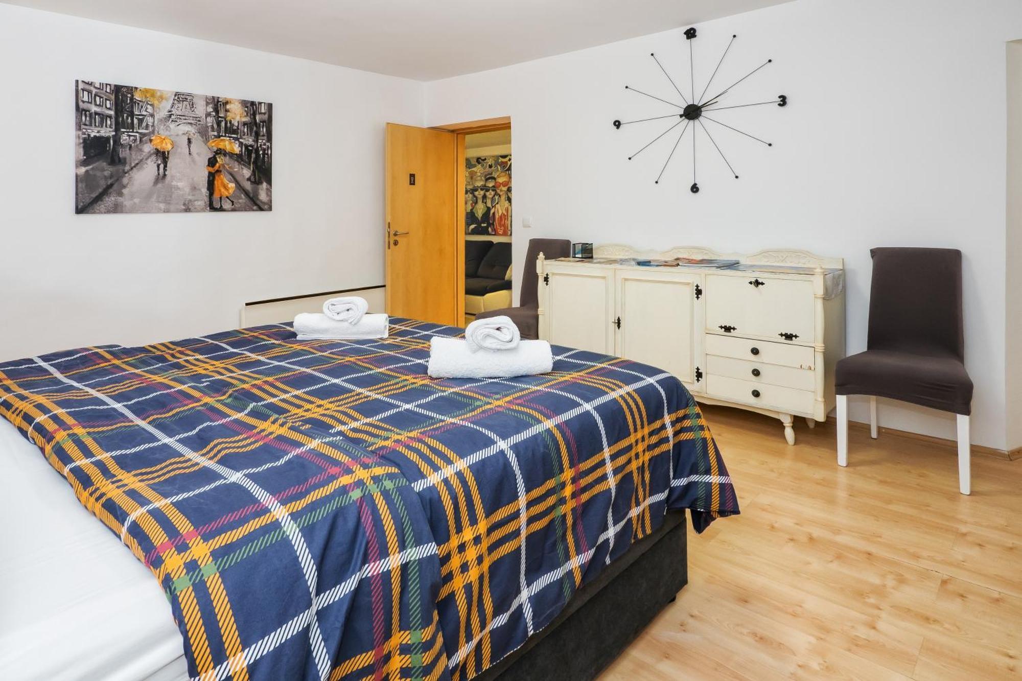 Relaxing 2Bd Apartment, Ground Floor - Walk To Old Town 斯普利特 外观 照片