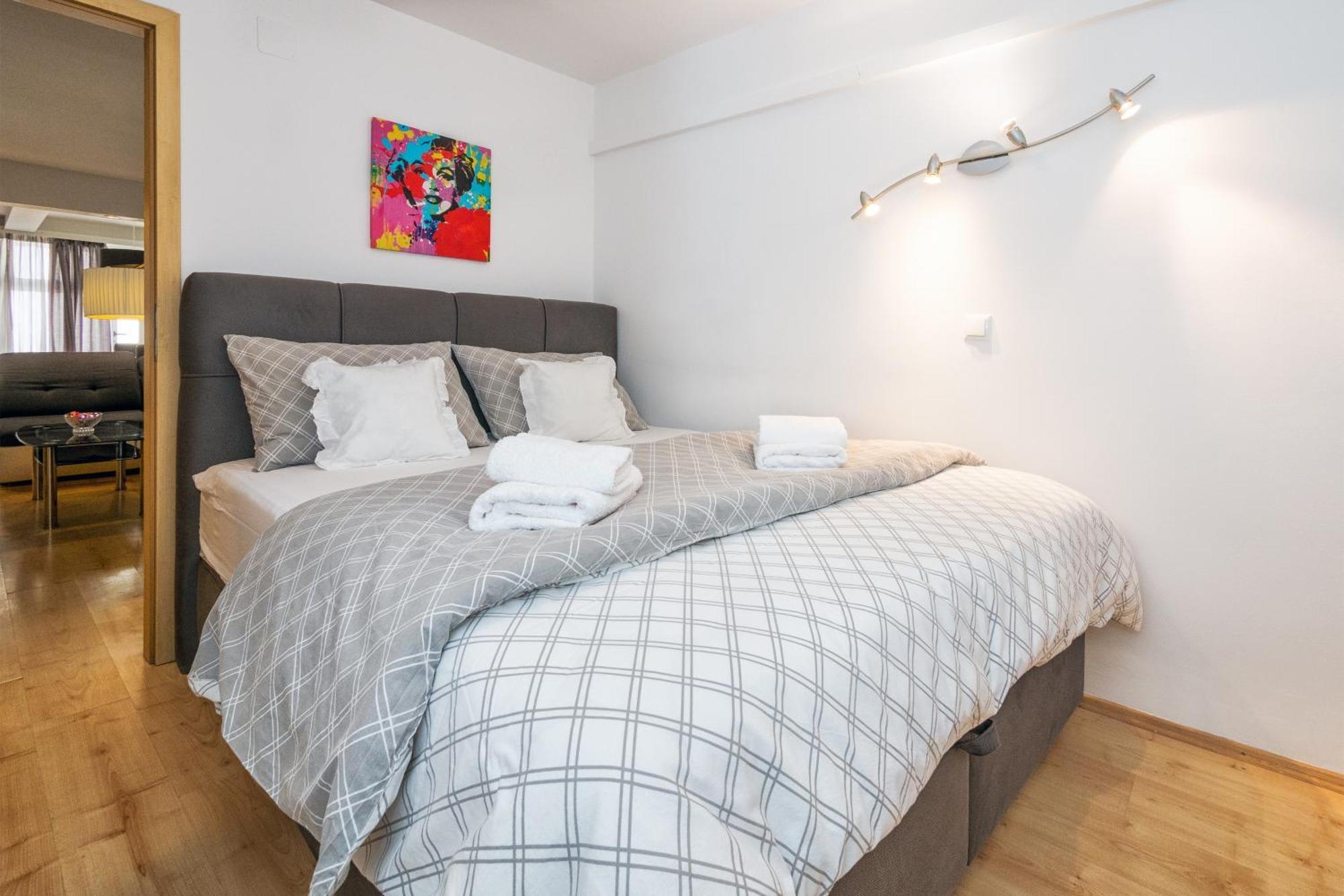 Relaxing 2Bd Apartment, Ground Floor - Walk To Old Town 斯普利特 外观 照片